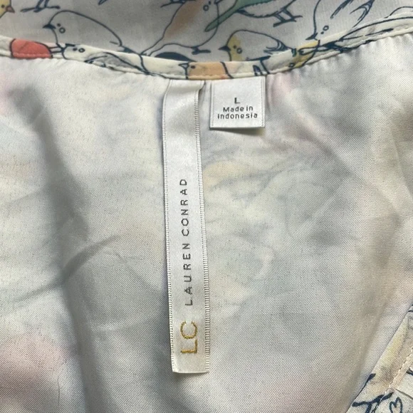 💥LC Lauren Conrad Peplum bird blouse (L) - Picture 6 of 6